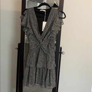 NWT Essue romantic ruffle dress!